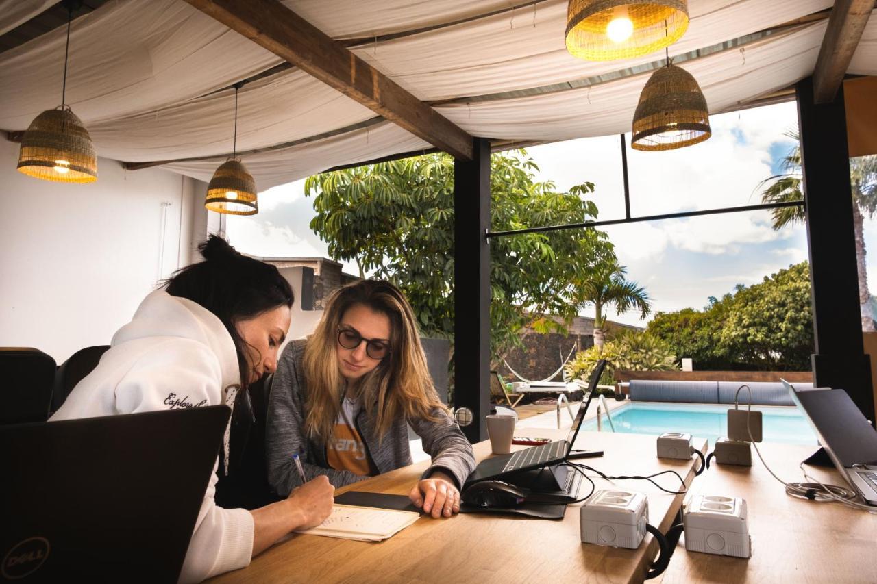 拉哈雷斯 Creative Harbour Fuerteventura旅舍 外观 照片